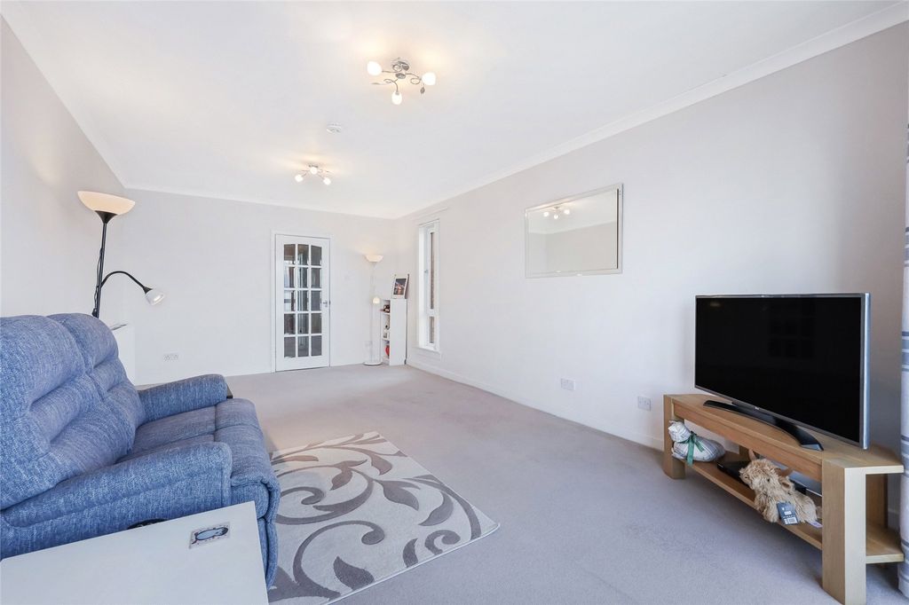 Property photo 3 of 21 Picture No. 20