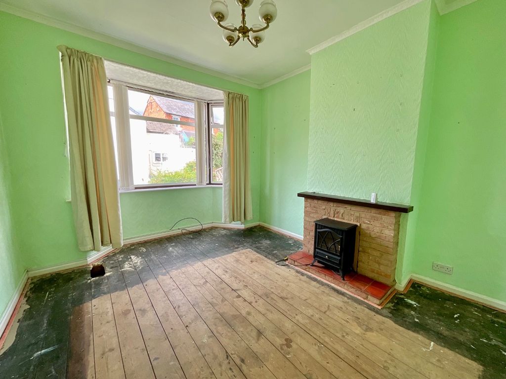 Property photo 2 of 19 4185704