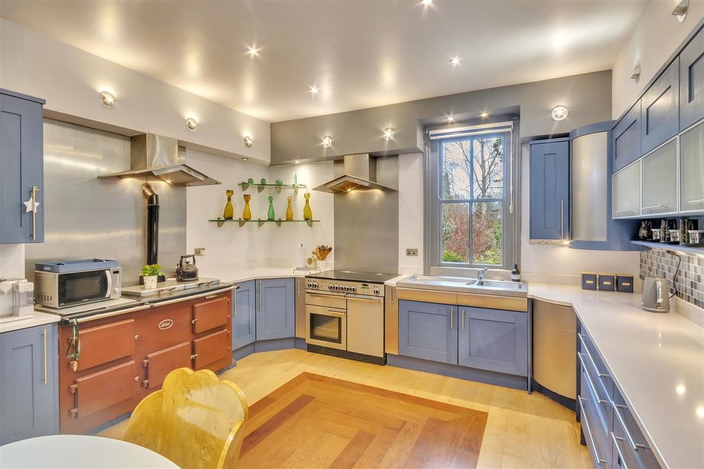 Additional image 8 of 5 bed town house for saleWeston Lane, Oswestry SY11