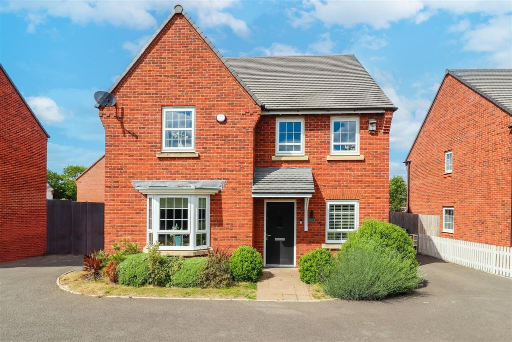 Property photo 1 of 36
