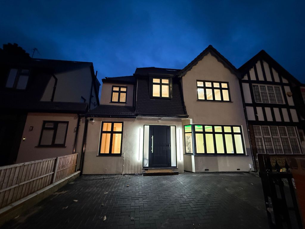 Property photo 1 of 5