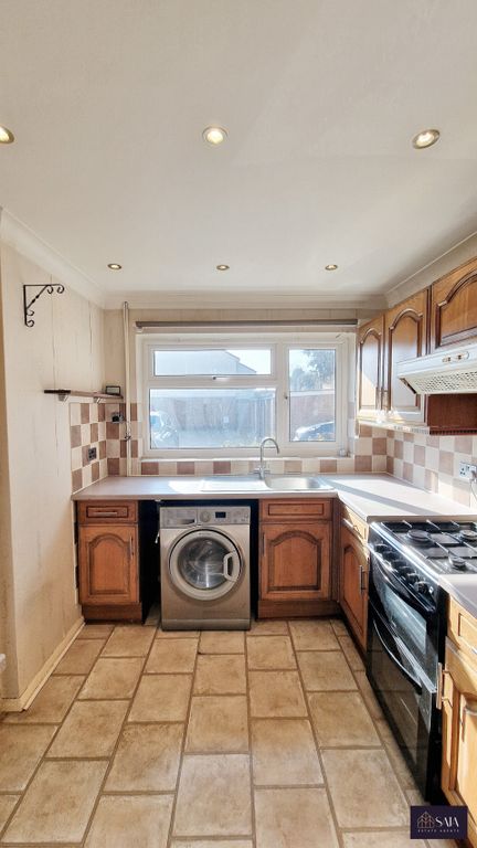 Property photo 2 of 13 Photo 3