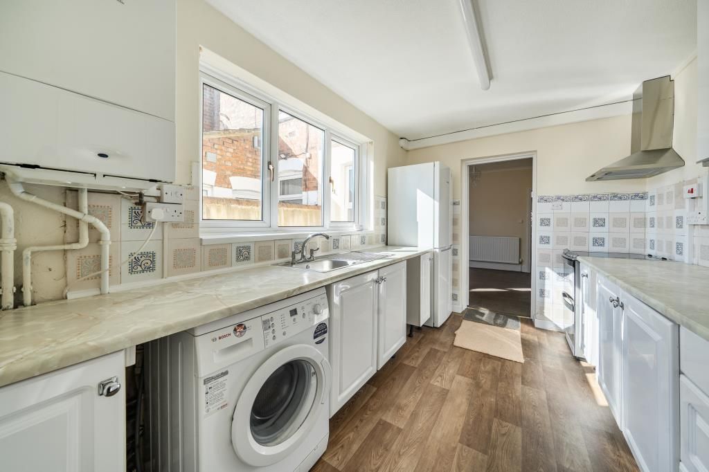 Property photo 3 of 20 Kitchen