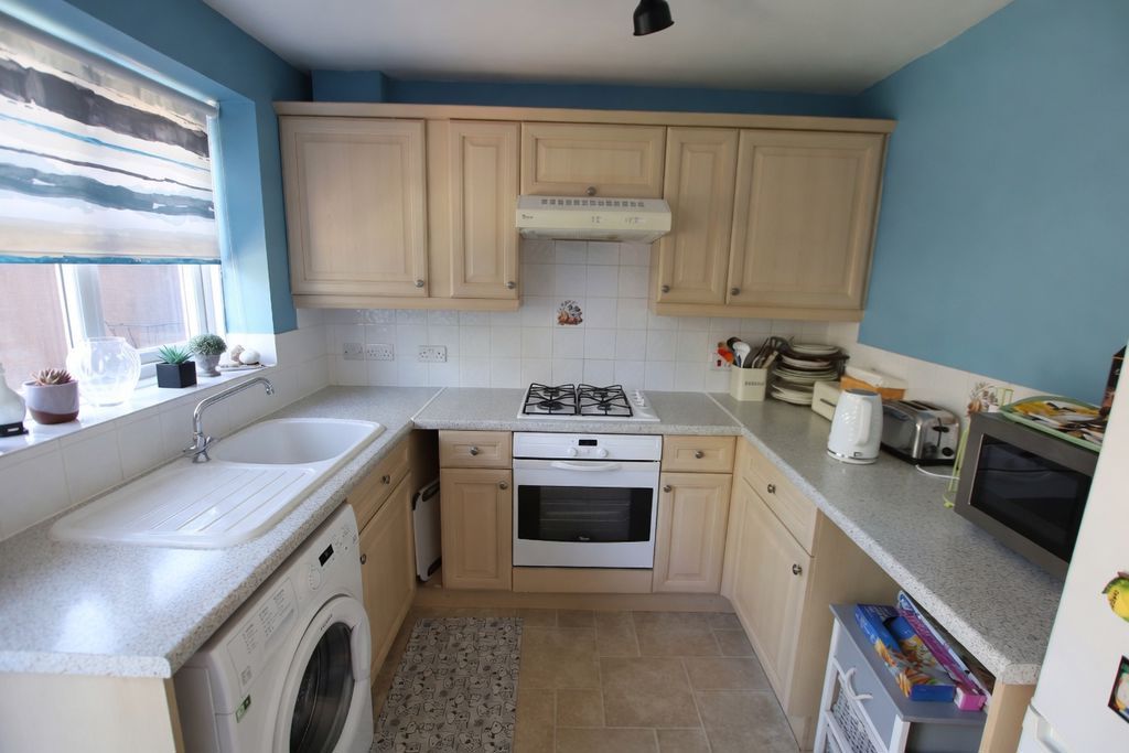 Property photo 3 of 12 Kitchen Diner Photo 1