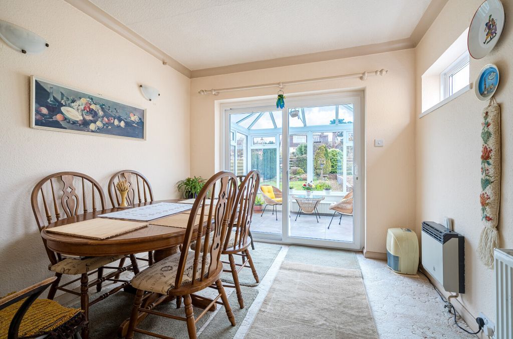 Property photo 3 of 20 3 - 1408416-18-69836B...