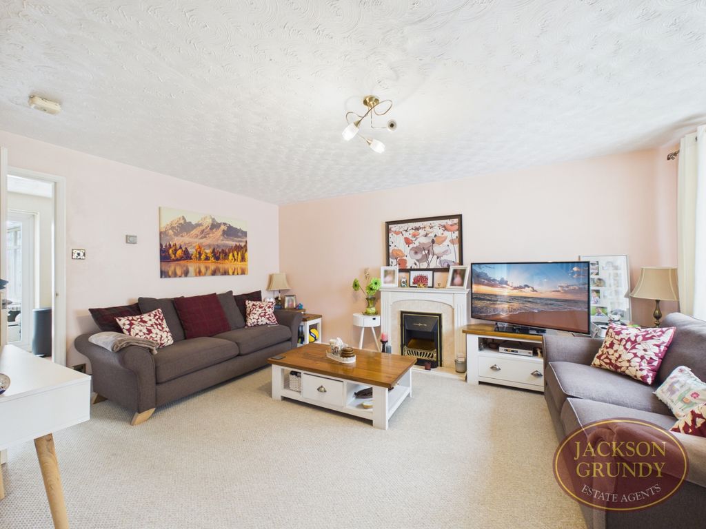 Property photo 2 of 16 Leah Bank