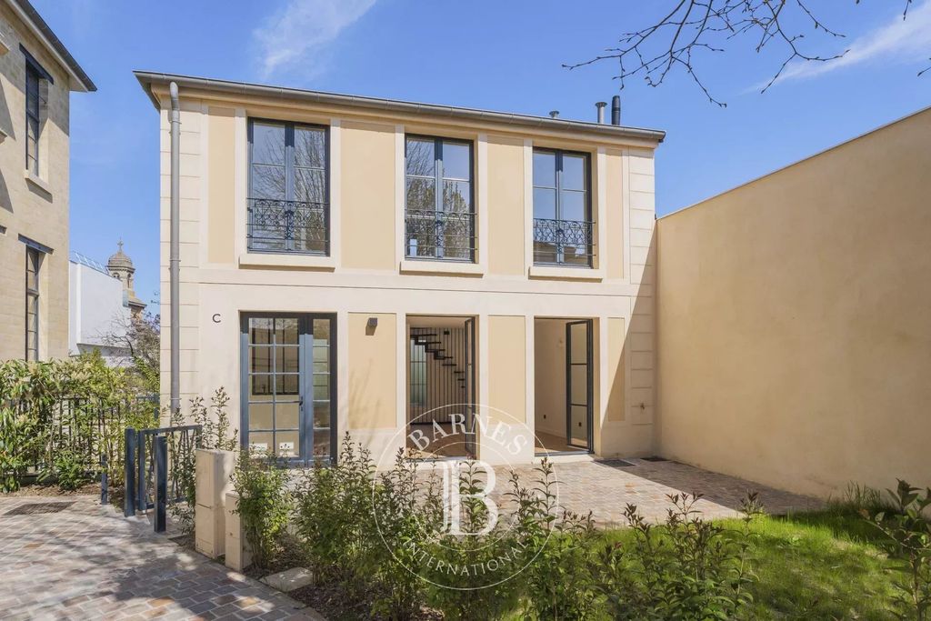 Property photo 1 of 34