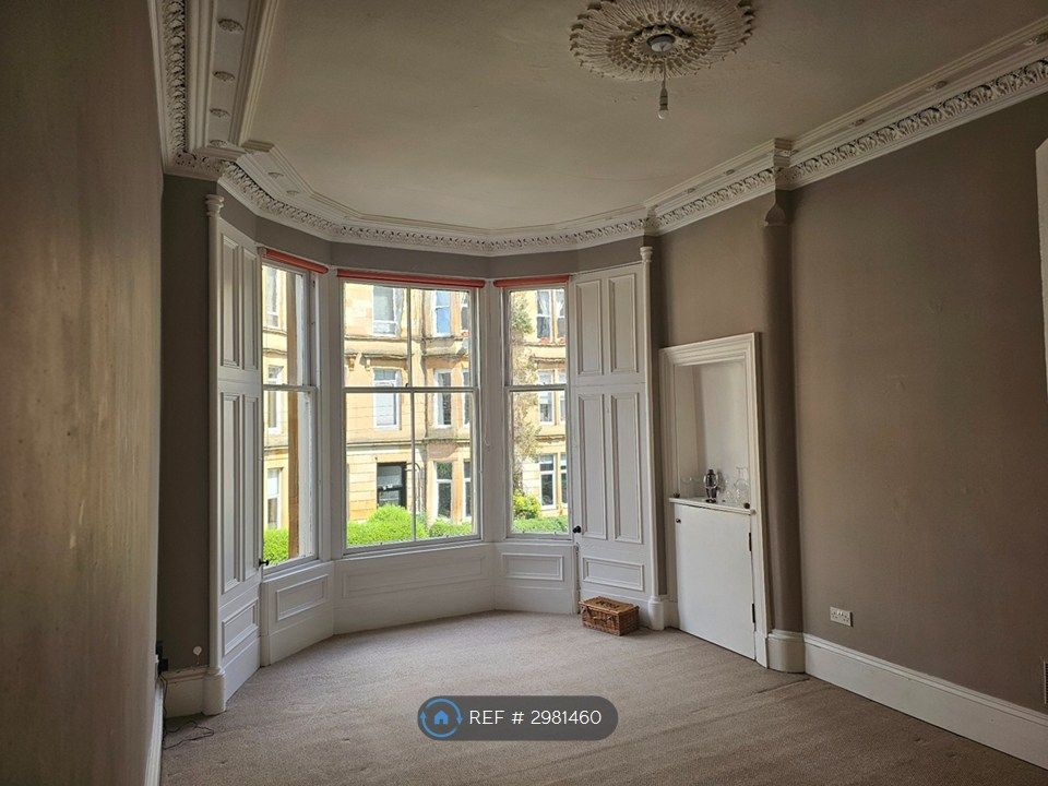 Property photo 2 of 14 Living Room