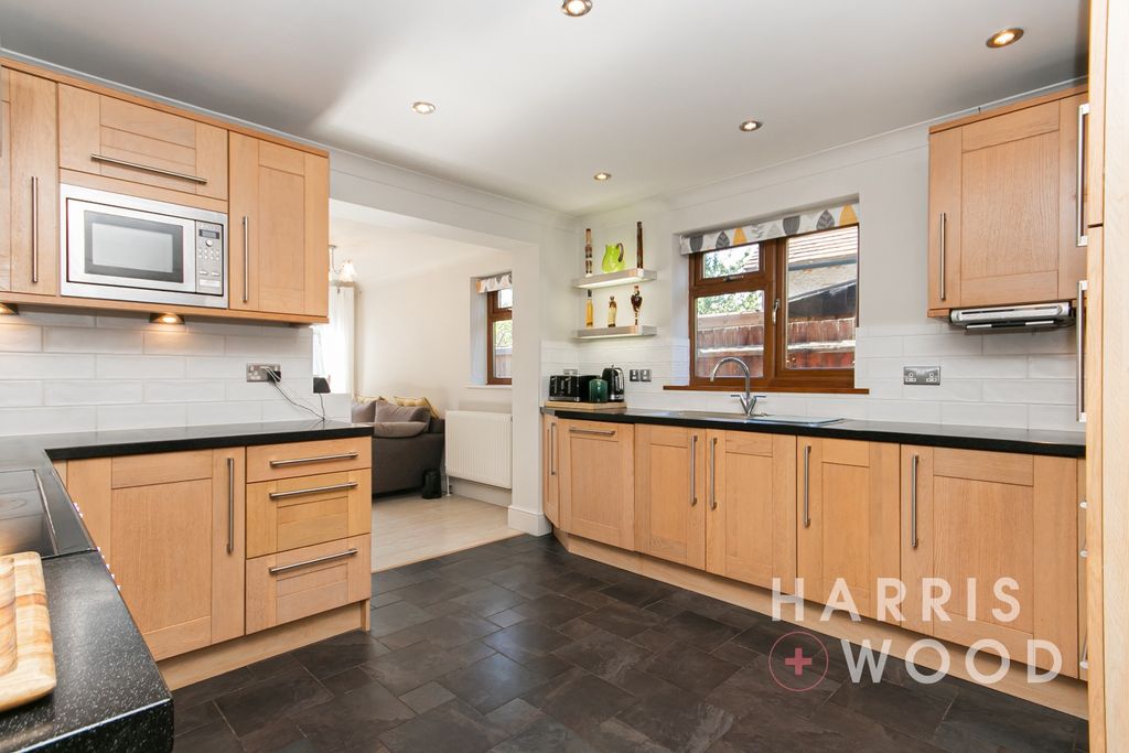 Property photo 2 of 41 4060572