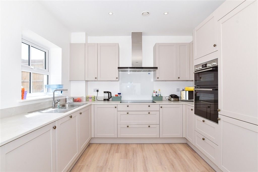 Property photo 3 of 19 Kitchen/Dining Room