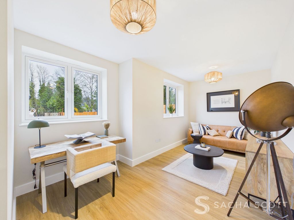 Property photo 2 of 38 Study / Snug