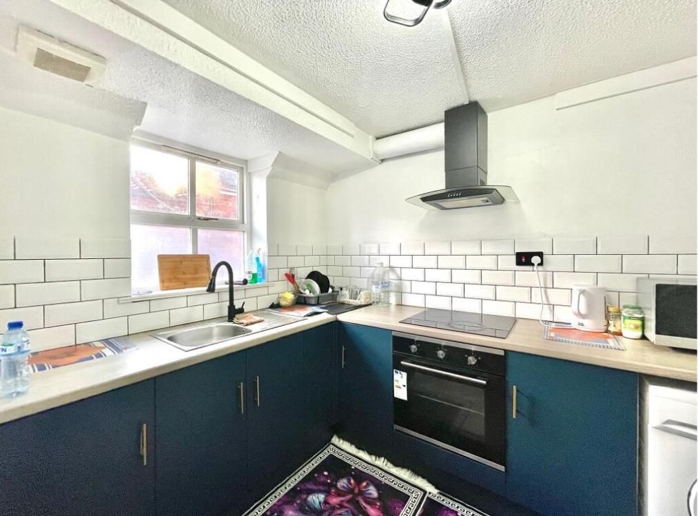 Property photo 1 of 4 Kitchen