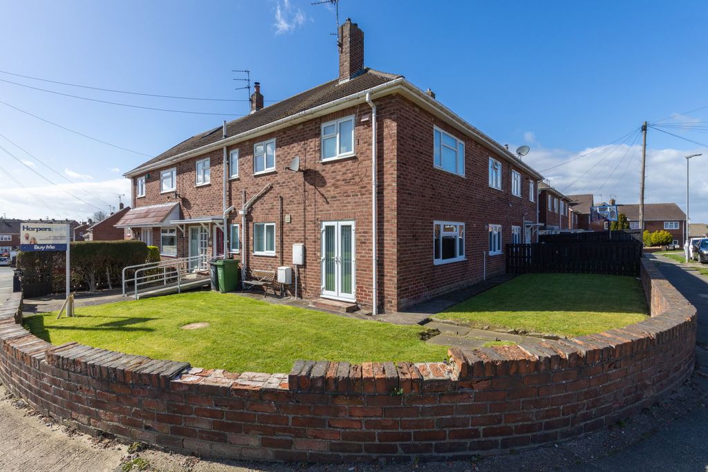 Property photo 1 of 11