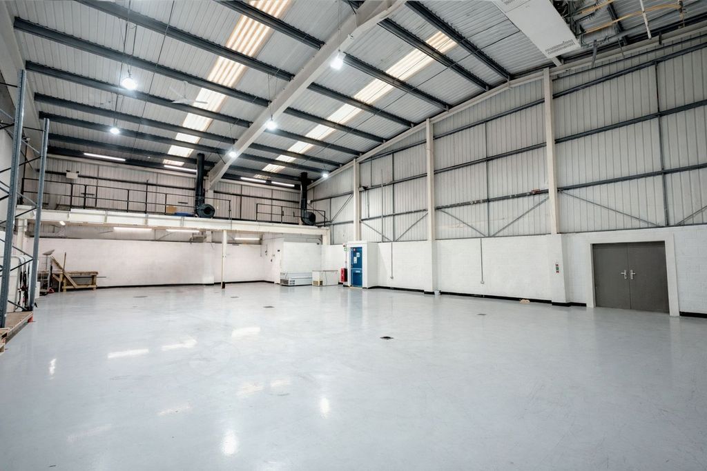 Property photo 1 of 3