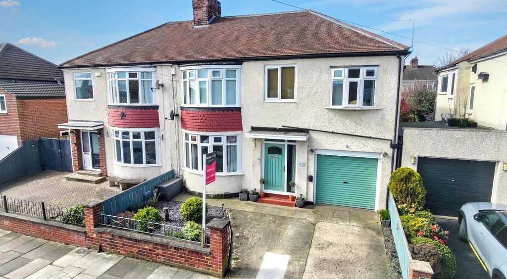 Property photo 2 of 25