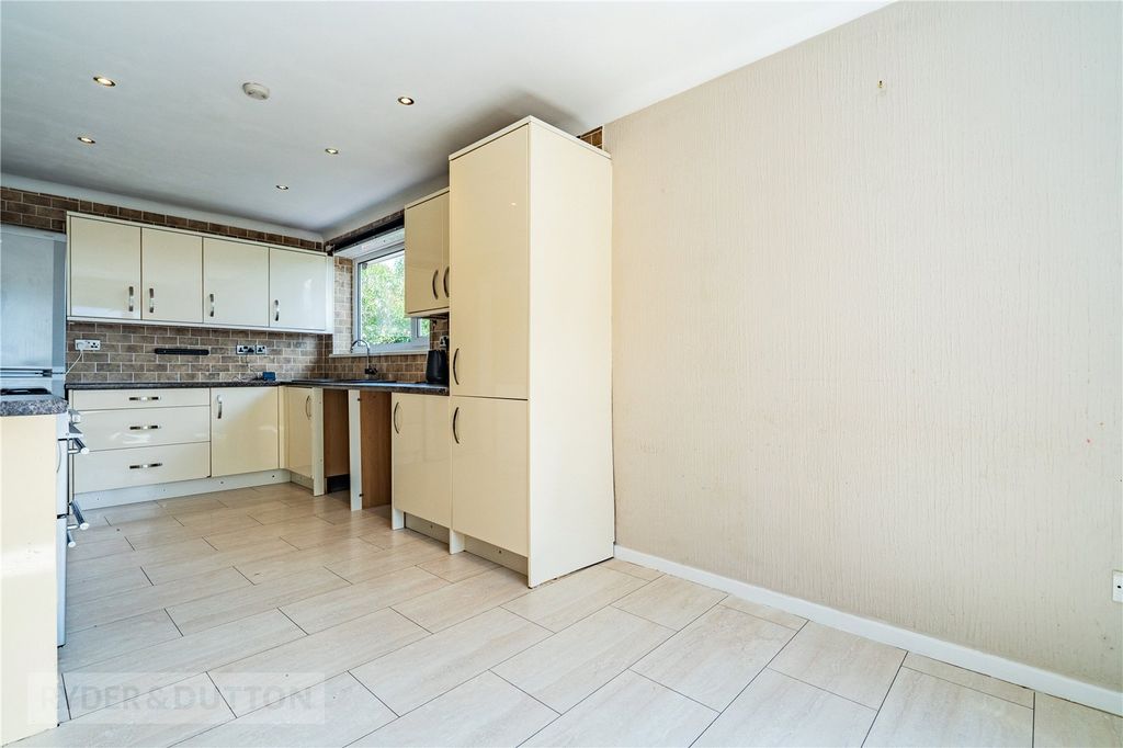 Property photo 3 of 24 Kitchen Diner