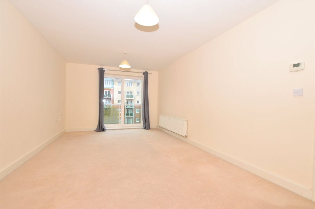 Property photo 2 of 12 Lounge / Diner