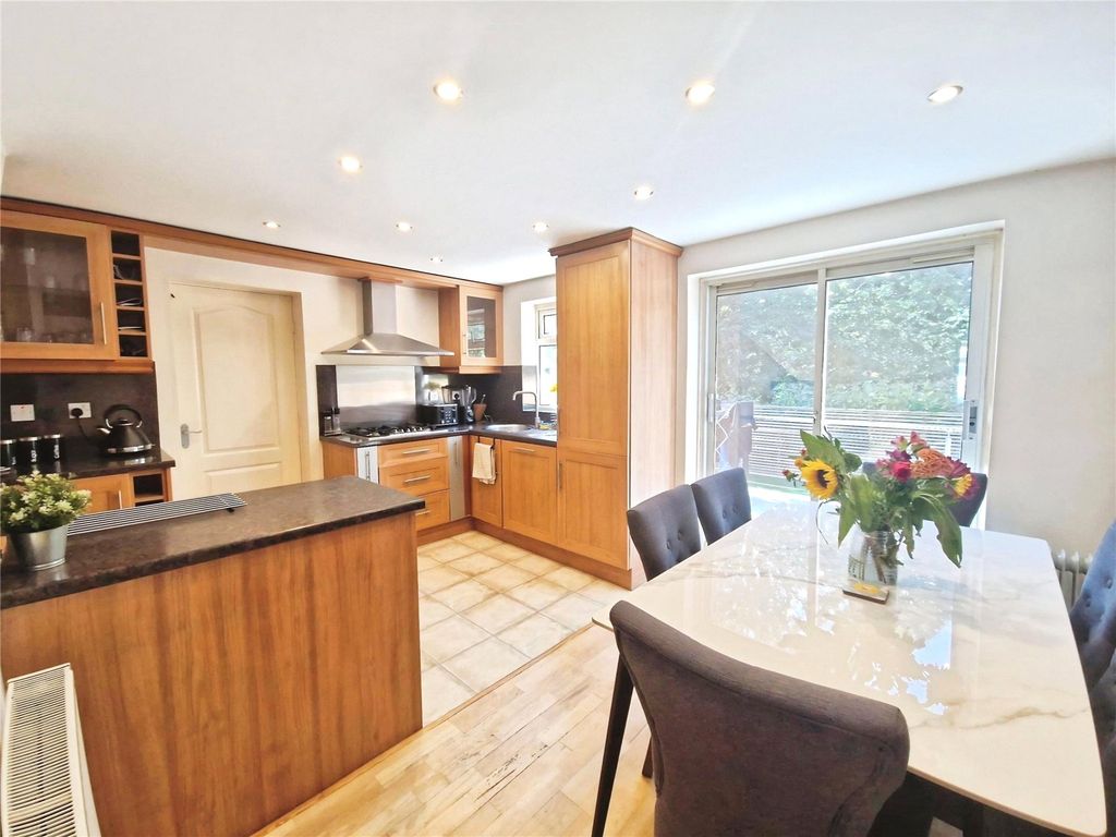 Property photo 3 of 24 Picture No. 19