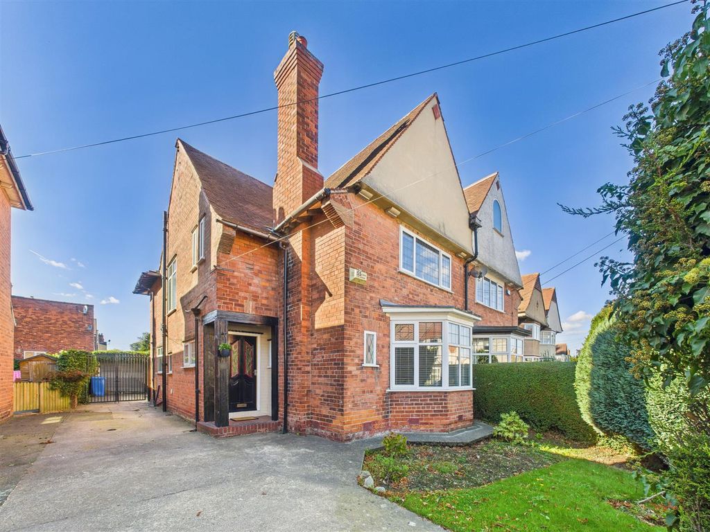 Property photo 1 of 15 Cam05451G0-Pr0056-Still020.Jpg