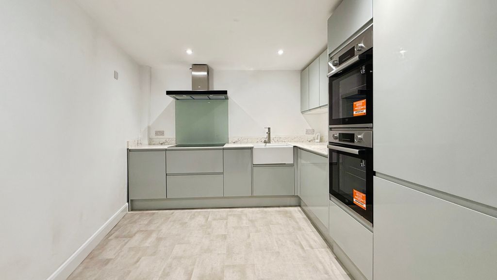 Property photo 2 of 8 Communal Kitchen