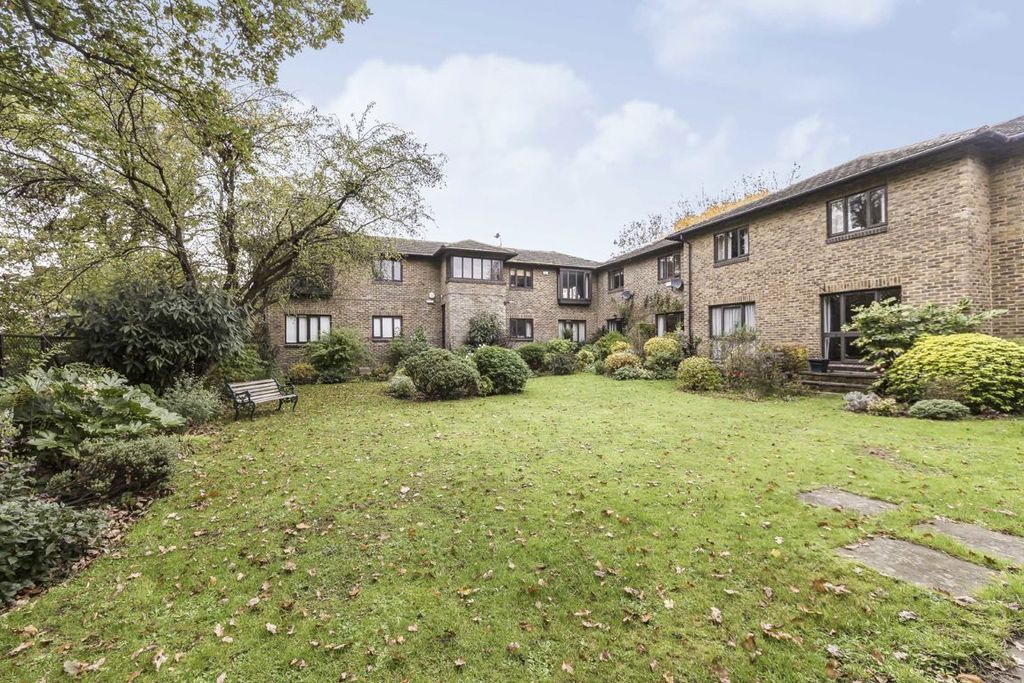 Property photo 1 of 3