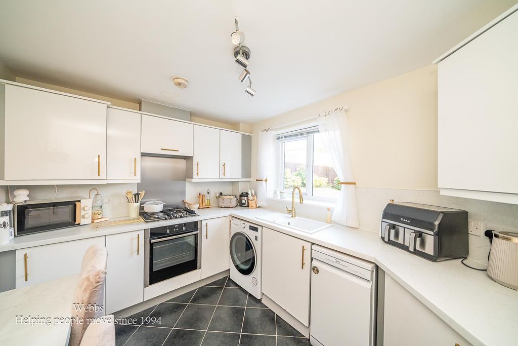 2 bed flat for saleRowan Close, Cannock WS12 photo 5