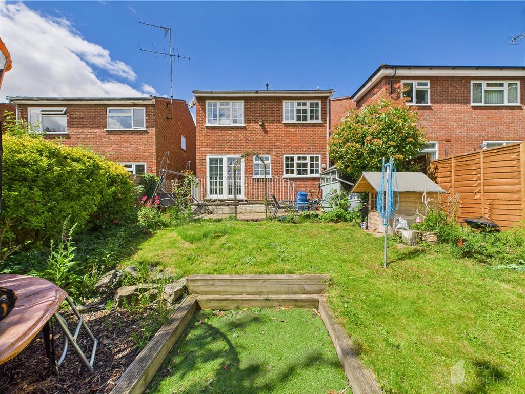 Property photo 2 of 21