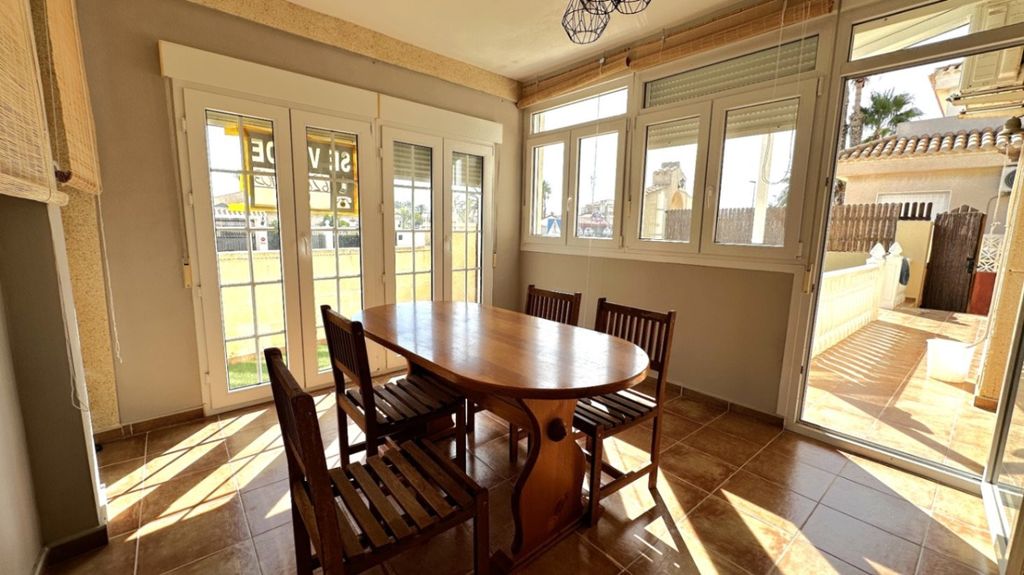 Property photo 2 of 43