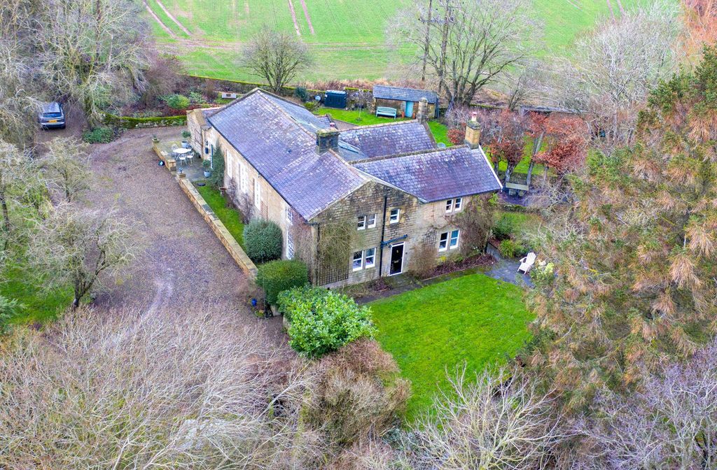 Property photo 2 of 46