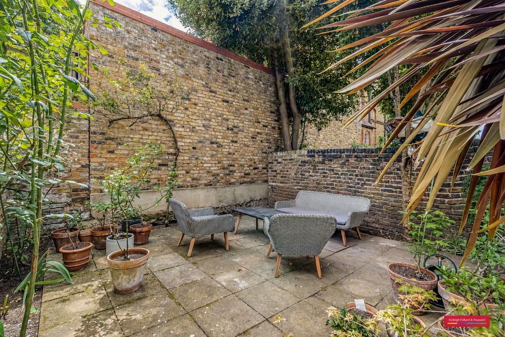 Property photo 3 of 9 Picture No. 12