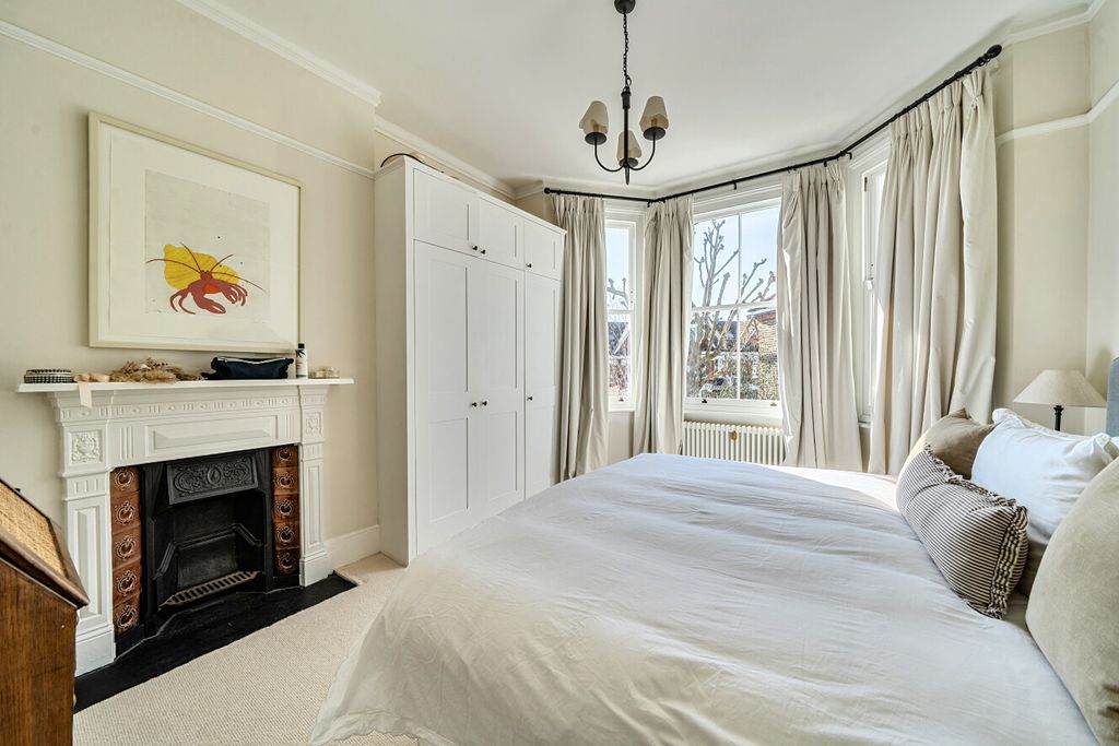 Property photo 3 of 21 1439061-18-69ce86...