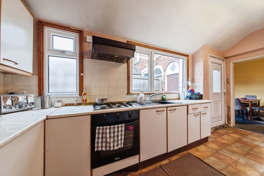 Property photo 3 of 22 Pbox-Img.Jpg