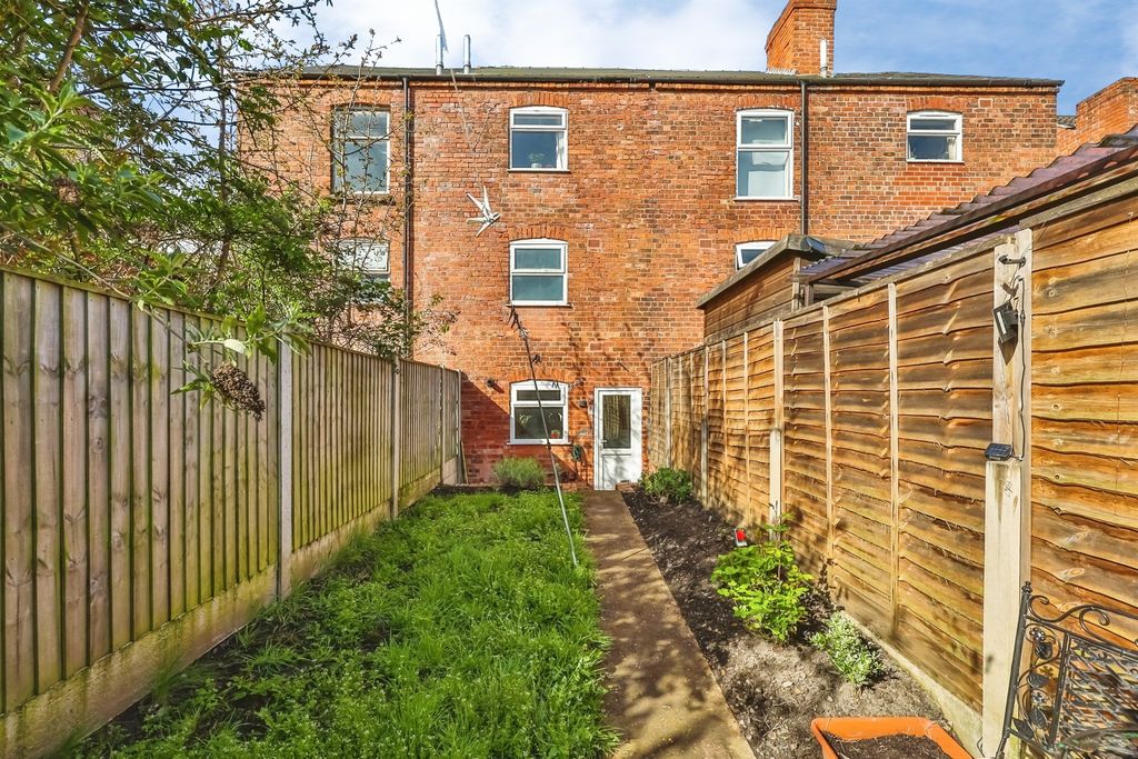 Property photo 2 of 22