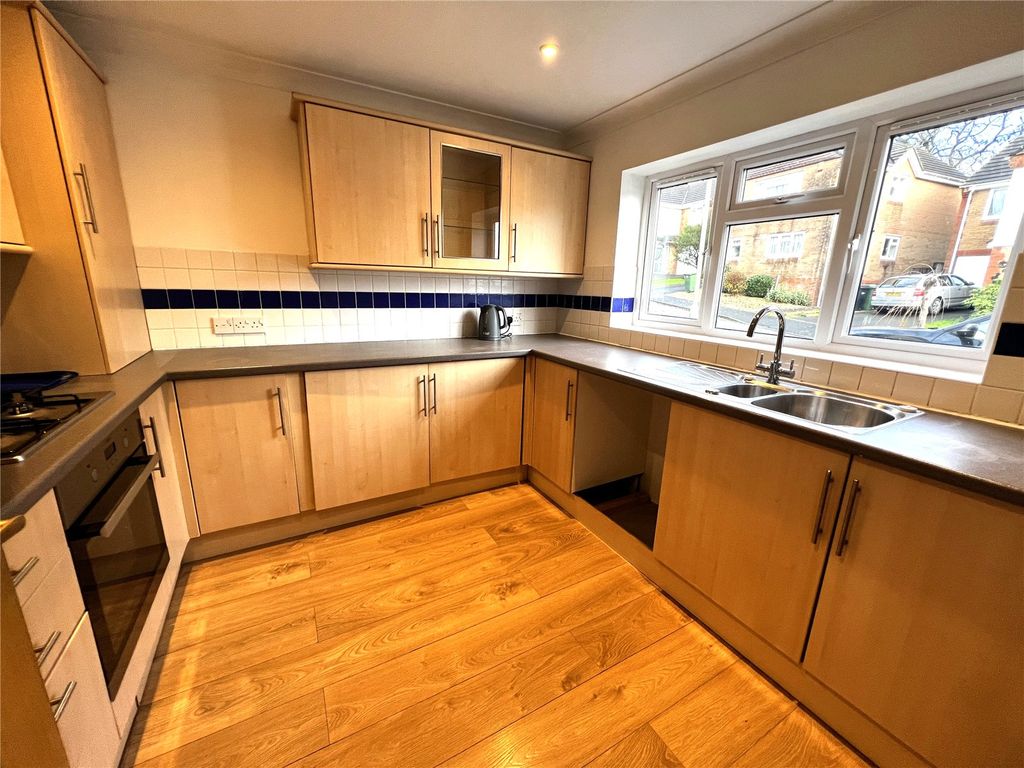 Property photo 3 of 11 Picture No. 01