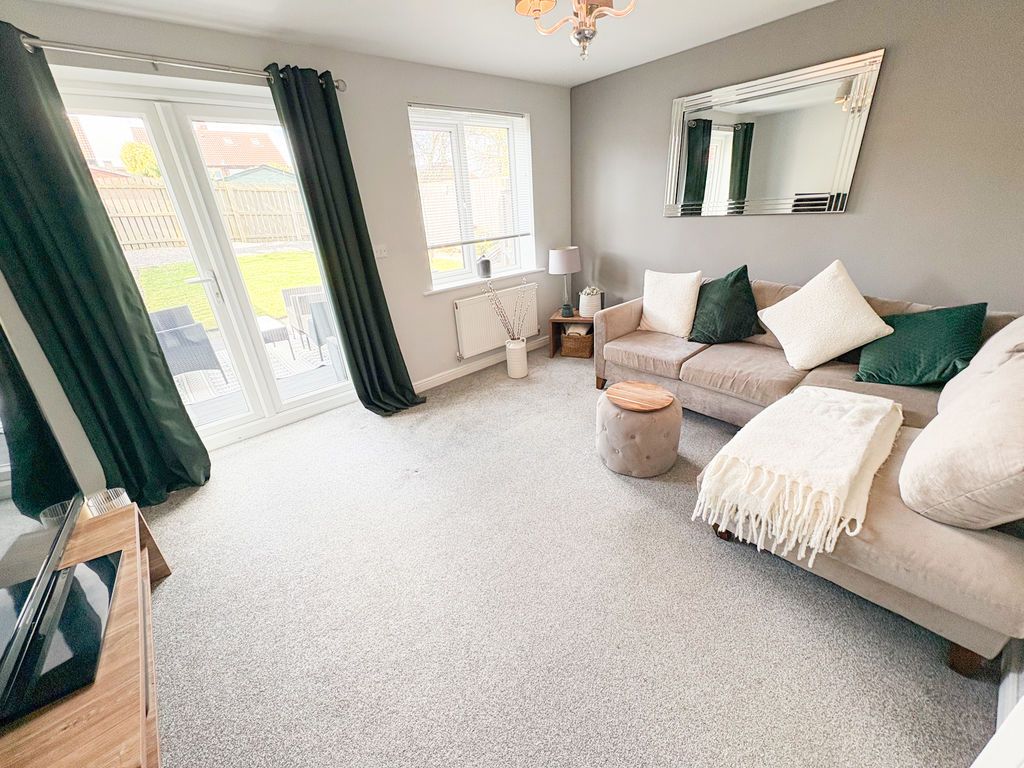 Property photo 2 of 13 Photo 11