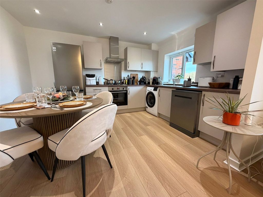 Property photo 2 of 16 Picture No. 07