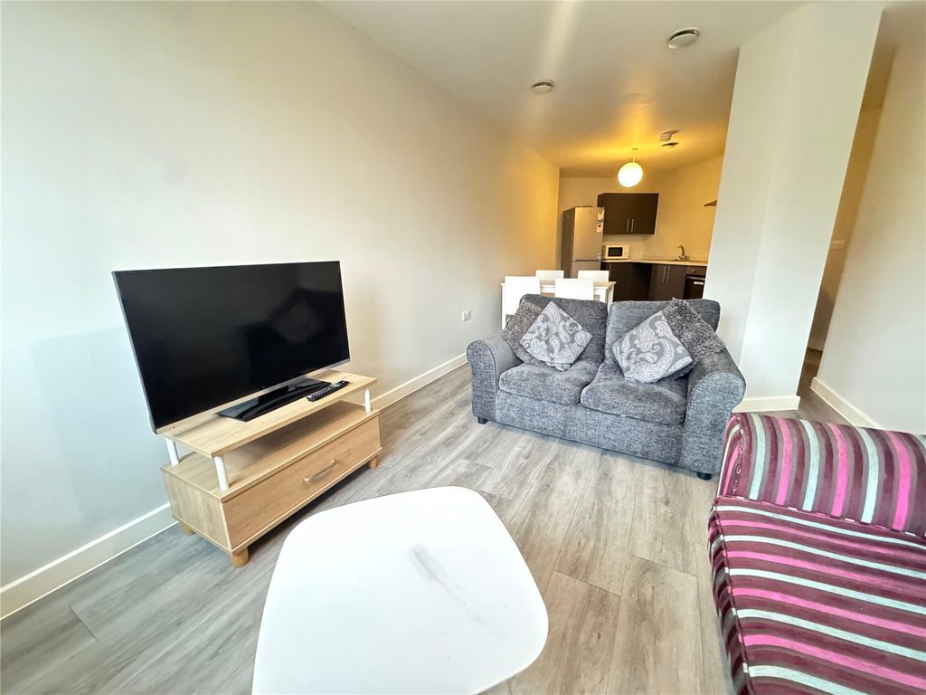 Property photo 3 of 14 Picture No. 10