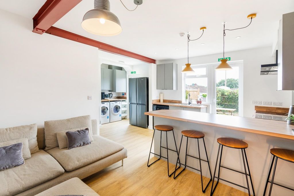 Property photo 3 of 13 3.Jpg