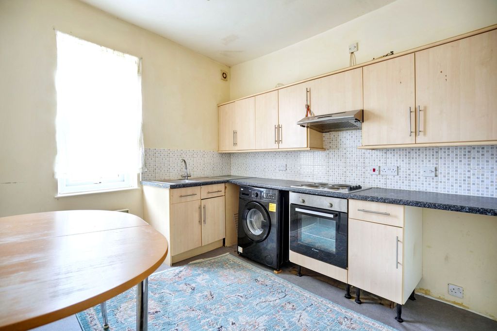 Property photo 2 of 4