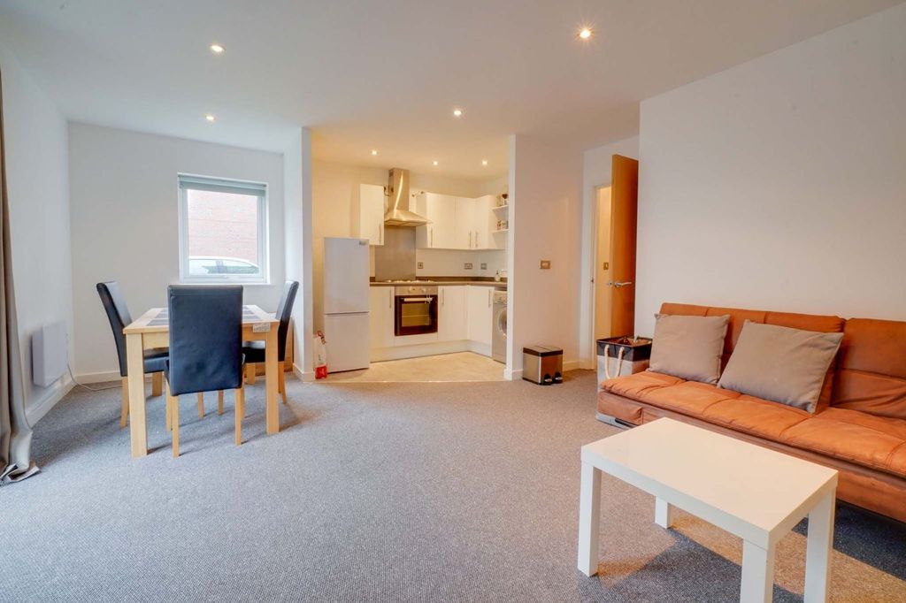 Property photo 3 of 10