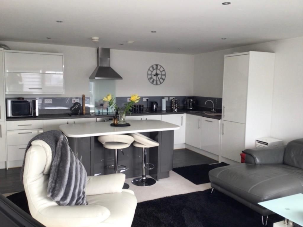 Property photo 1 of 12 Kitchen
