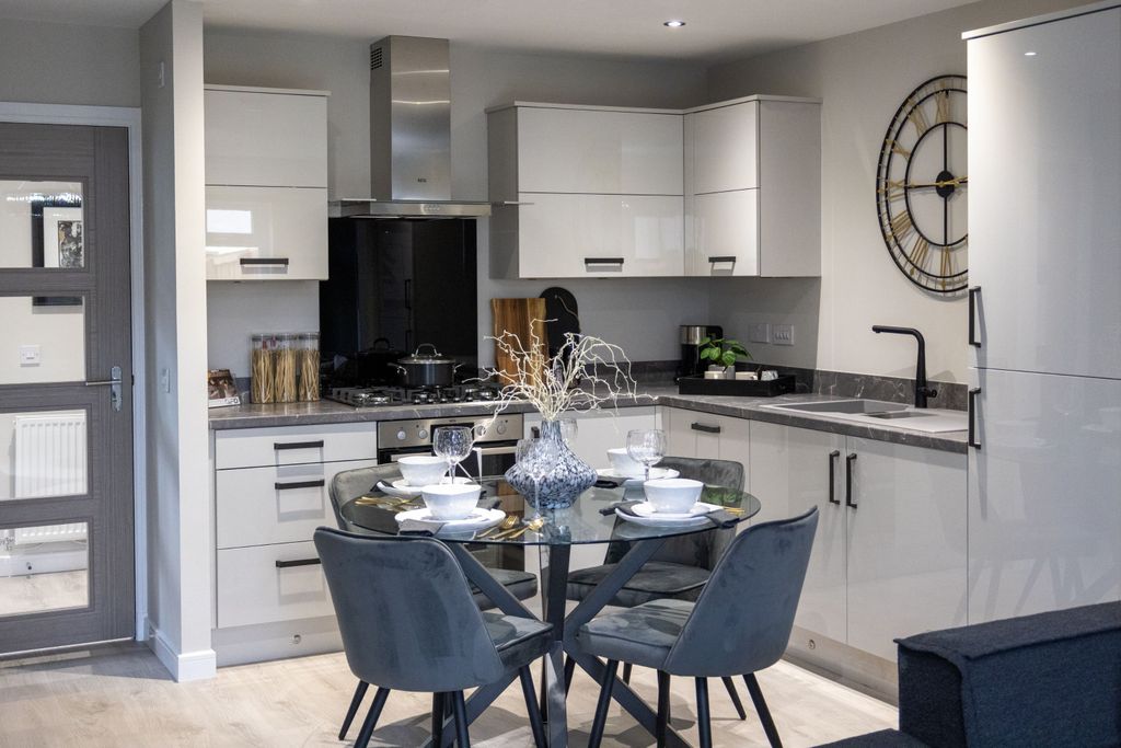 Property photo 3 of 11 Showhome Photography