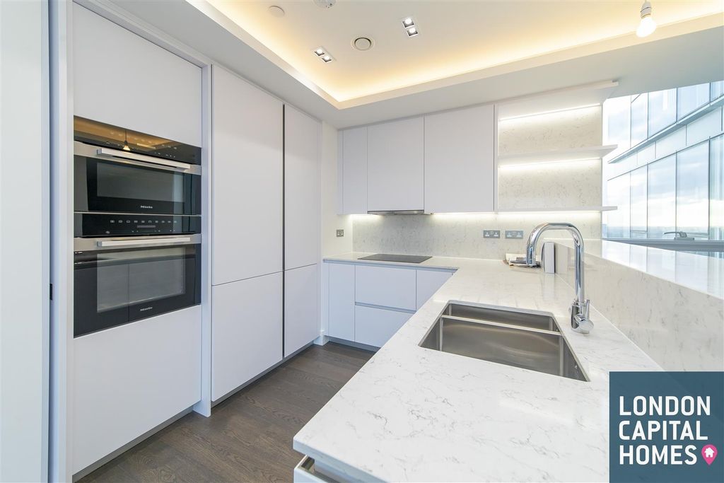 Property photo 3 of 8 E74A8795.Jpg