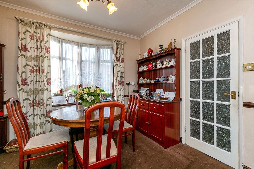 Property photo 3 of 12 Picture No. 21