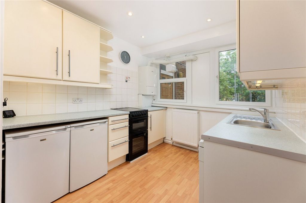 Property photo 2 of 9 Picture No. 10