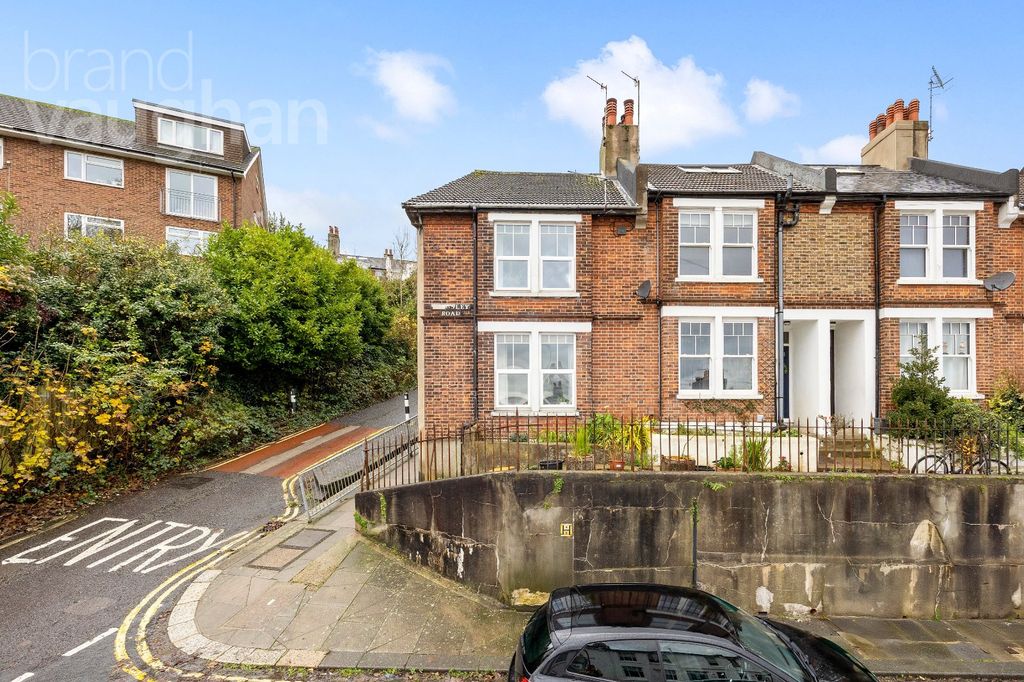 Property photo 1 of 23 Picture No. 09