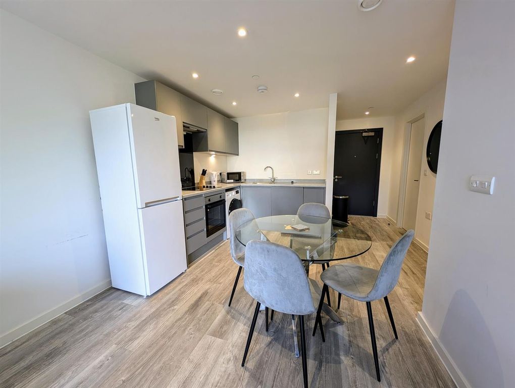 Property photo 3 of 10 Dining Area.Jpg