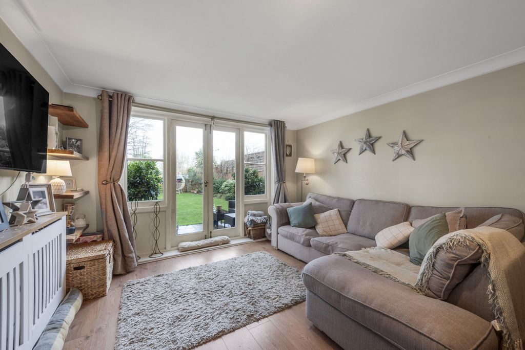 Property photo 2 of 11