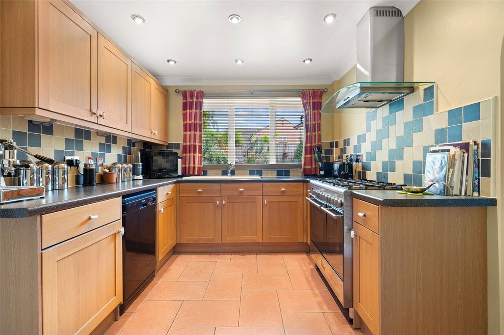 Property photo 2 of 22 Picture No. 49
