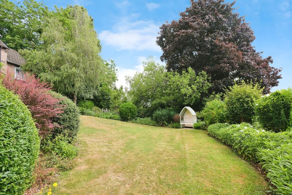 Property photo 2 of 11